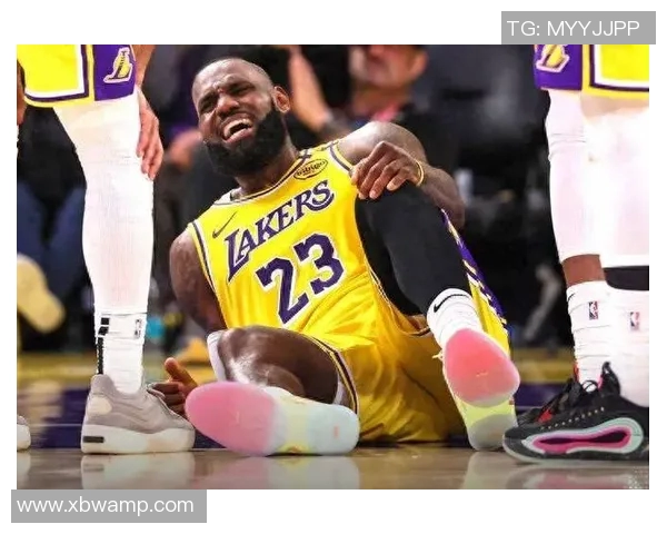 湖人揭幕战重挫快船，詹姆斯首秀32+10+11刷三双助球队取得胜利